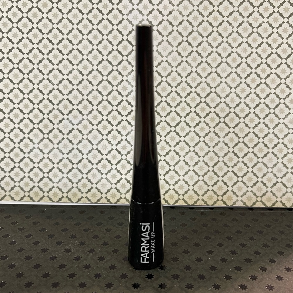 Farmasi Black eyeliner